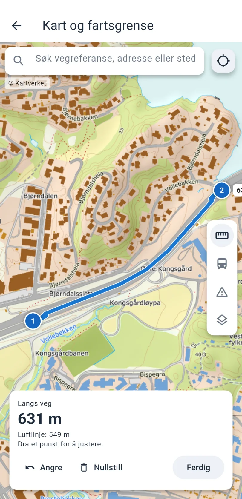 Kartet med målelinjalen aktiv. En blå linje følger veien mellom punkt 1 og punkt 2, og kortet nederst viser 631 meter langs veg og 549 meter luftlinje, med knappene Angre, Nullstill og Ferdig.